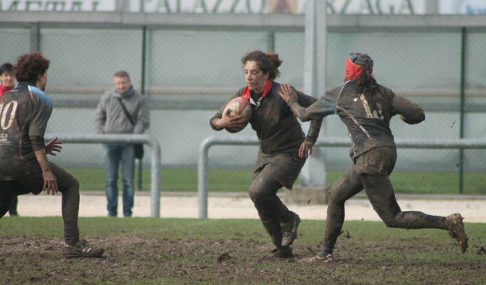 Un momento di gioco del Cremona Rugby femminile