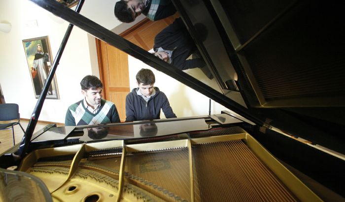 Lezioni di musica all'Istituto Civico Musicale Folcioni