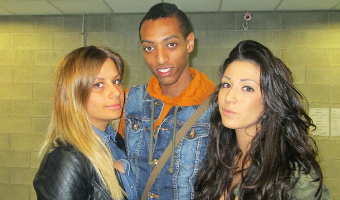Alcuni ragazzi a Work in progress