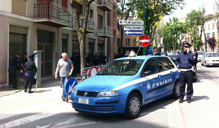Il presidio della Polizia in via Geromini