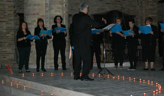 Il coro del Collegium Vocale nella Cattedrale di Crema