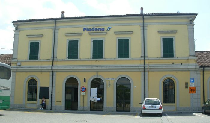 Stazione Piadena