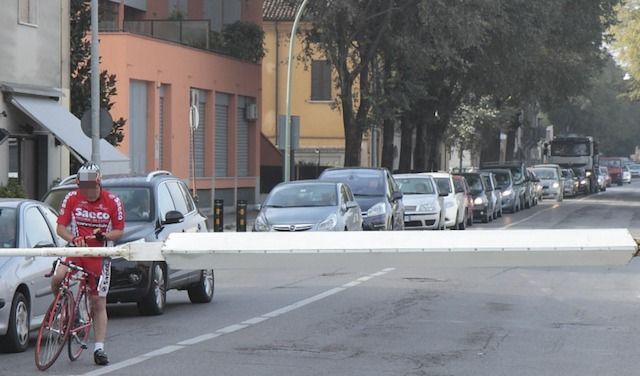 4 VIA BRESCIA

VIA BRESCIA TRAFFICO