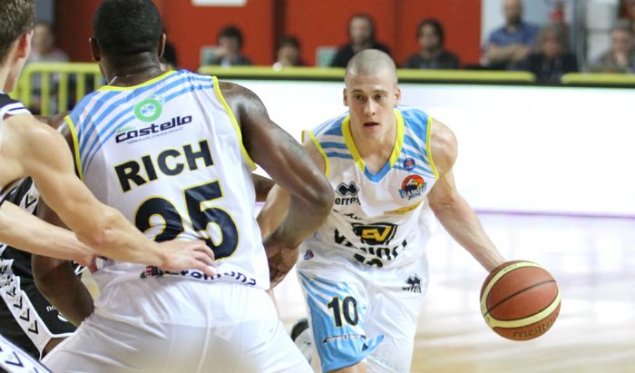Woodside in palleggio