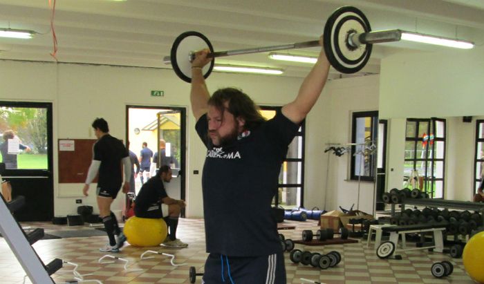 Martìn Castrogiovanni durante l'allenamento in palestra