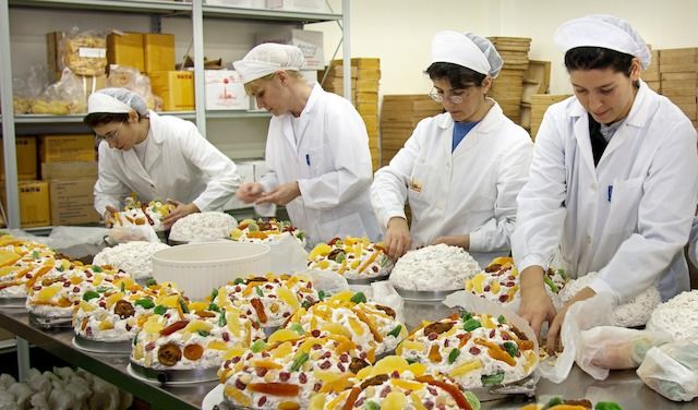 

LAVORAZIONE TORRONE RIVOLTINI