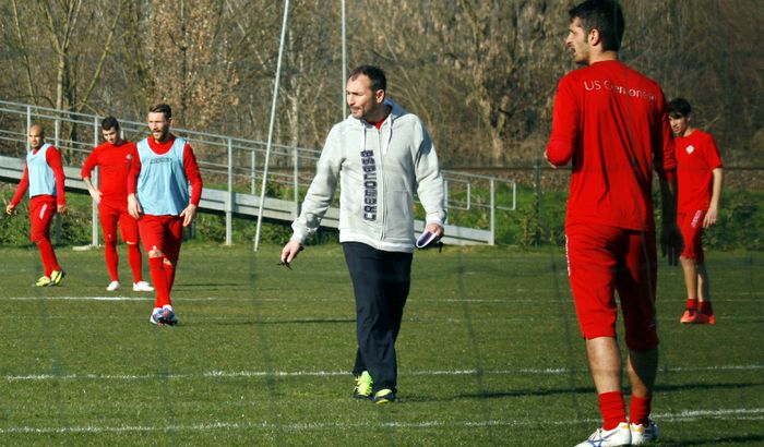 Davide Dionigi ha guidato il suo primo allenamento grigiorosso