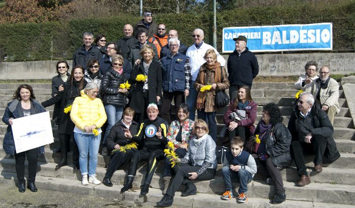 Il gruppo dell'Apom con il Caimano del Po