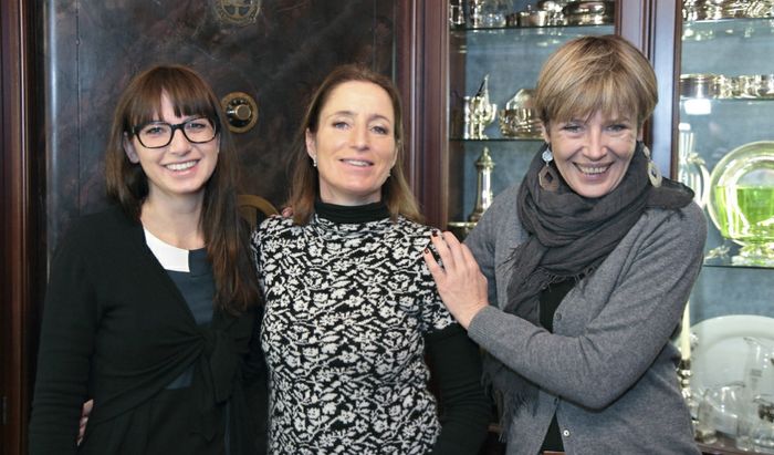Floriana Brugnelli con le collaboratrici Sara e Simonetta