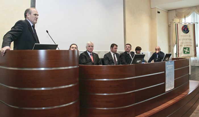 La consegna del premio Phanatlon all'assessore Rossi