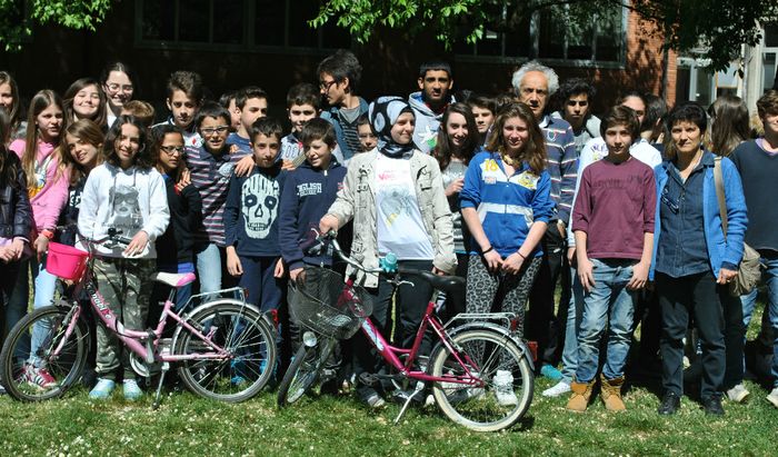 Nagham e Neermen hanno la loro bicicletta