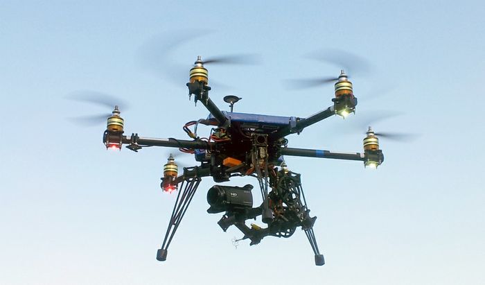 Un drone in volo