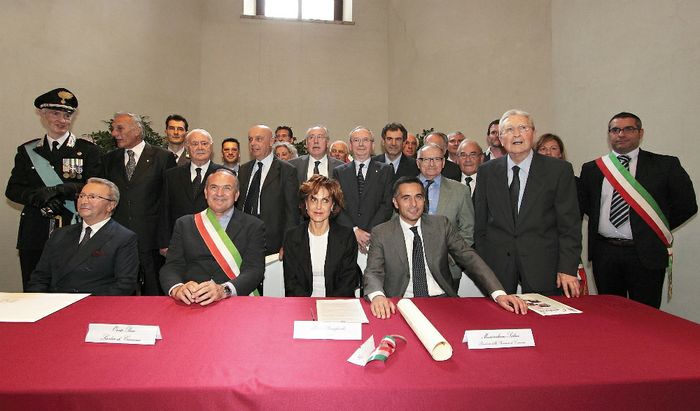 Il Gruppo dei premiati dal Prefetto questa mattina in San Vitale
