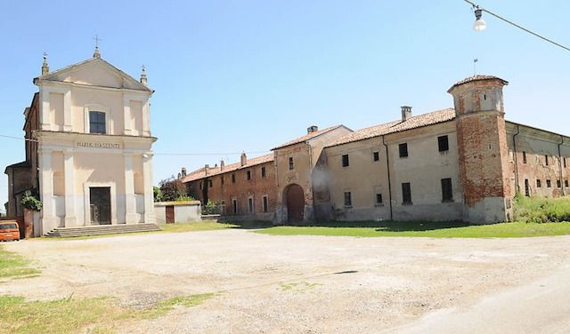 Acqualunga castello e chiesa

