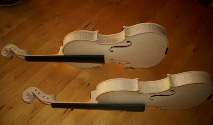 Coppia di violini semilavorati romeni e bulgari
