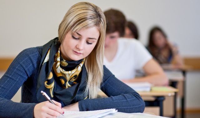 Studentessa scuola