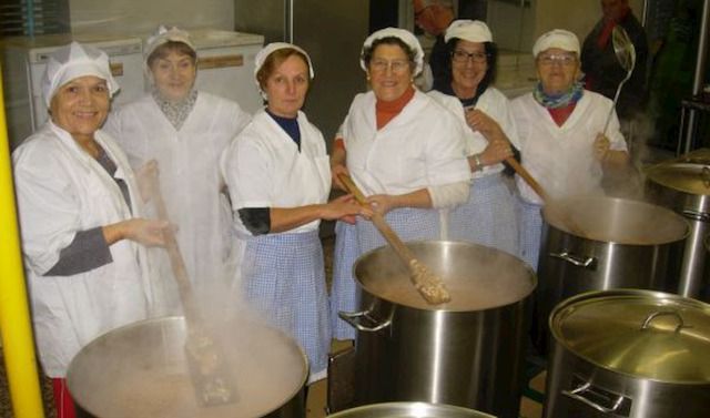 Cuoche e pentoloni fasulin

fasulin de l'uc pizzighettone