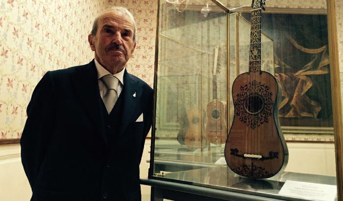 Carlo Alberto Carutti e il mandolino