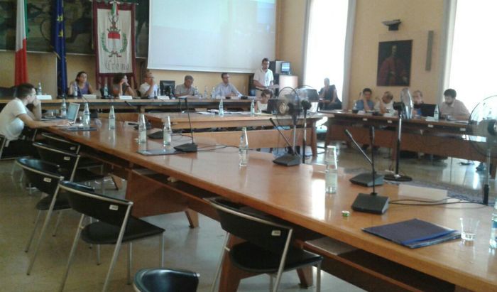 I banchi vuoti del centrodestra