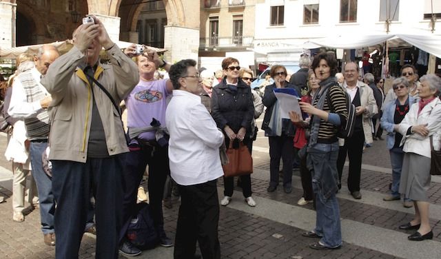 TURISTI PIAZZA DUOMO