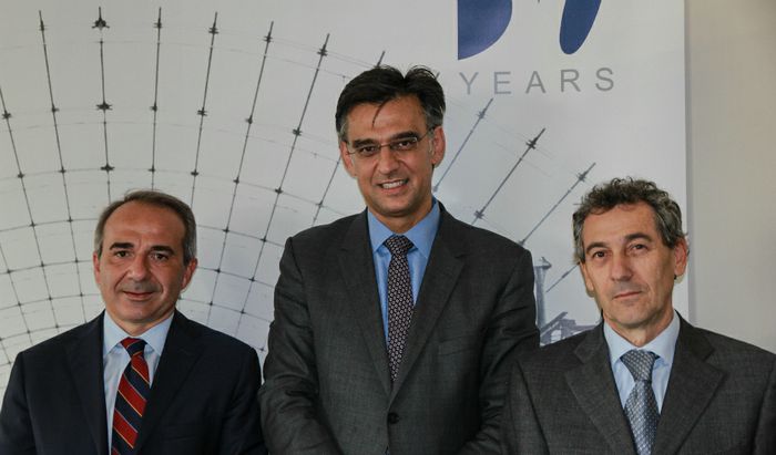 Da sinistra, Molinari (direttore di stabilimento) Vergna (Amministratore delegato) e Subacchi (direttore amministrativo)