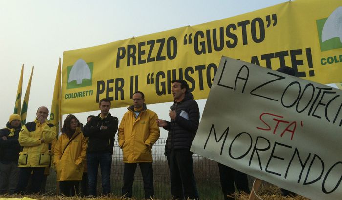 Manifestazione Coldiretti per il latte italiano - Prandini, Moncalvo e Martina