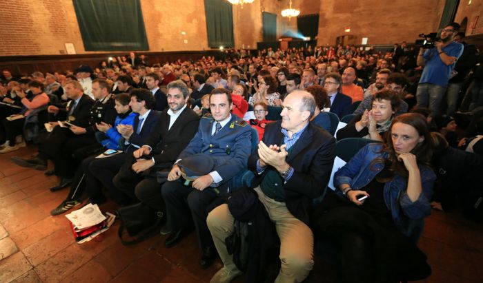 Javier Zanetti a Cremona nell'incontro organizzato da Mondo Padano - Il pubblico al Cittanova
