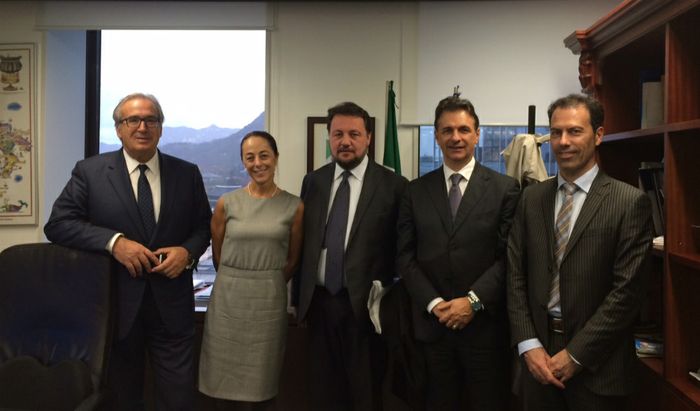Da sin. Presidente di CremonaFiere Antonio Piva -  Paola Bellusci direttore ICE – Assessore all'agricoltura della Regione Lombardia Gianni Fava – Roberto Martorana segretario generale ITCCK Italian Chamber of Commerce in Korea – Massimo De Bellis responsabile dell'Ufficio Marketing e Commerciale di CremonaFiere