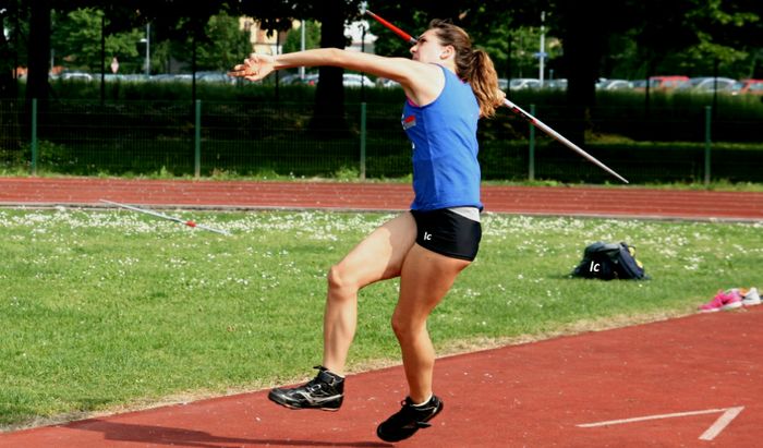 Sveva Gerevini in azione con il giavellotto