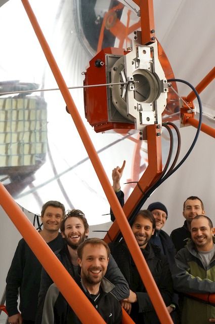 Andrea De Franco a Meudon, all'Observatoire de Paris, con altri membri del team dove abbiamo inaugurato un prototipo del telescopio su cui lavoro.
