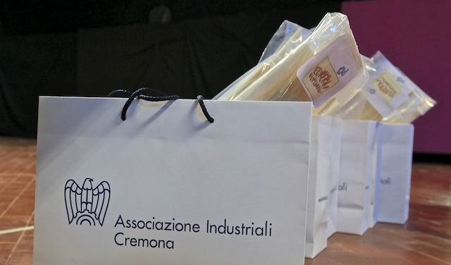 EUREKA FUNZIONA! CONFINDUSTRIA SCUOLE ELEMENTARI ASSOCIAZIONE INDUSTRIALI DI CREMONA