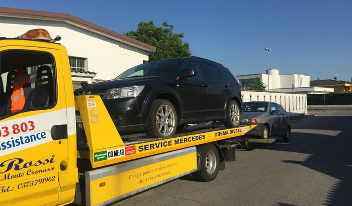 Guardia di Finanza - Rimozione auto