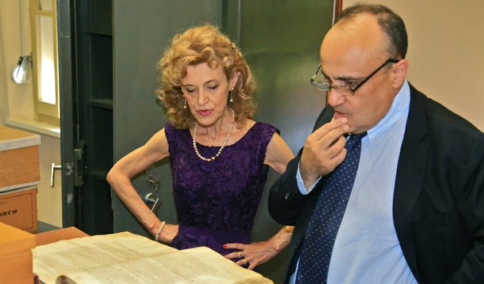 Il ministro Alberto Bonisoli a Cremona all'Archivio di Stato con la Direttrice Emanuela Costantina Zanesi