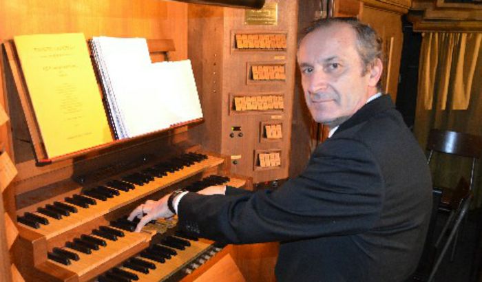 L'organista Fausto Caporali