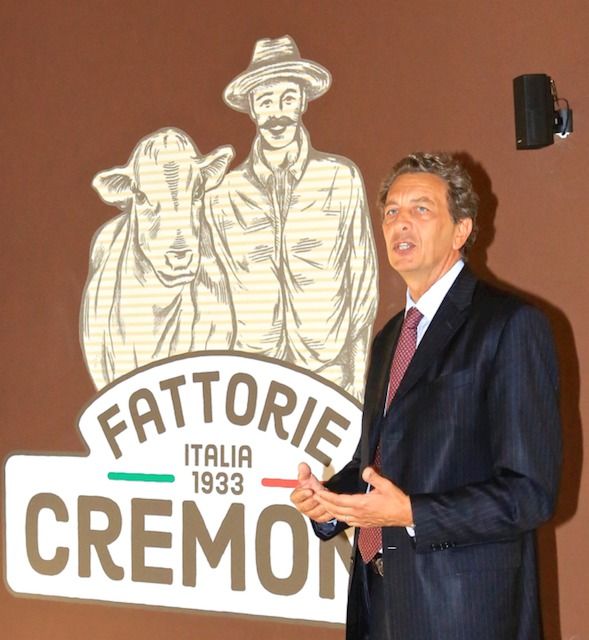BOTTEGA FATTORIE CREMONA PLAC FORMAGGIO GRANA PADANO CESARE BALDRIGHI