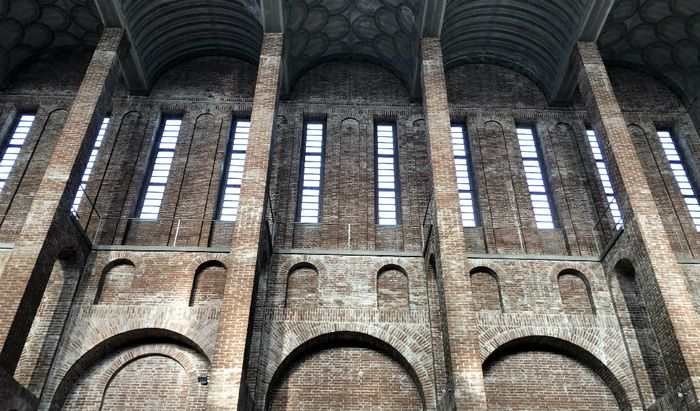 Sant'Ambrogio, interno