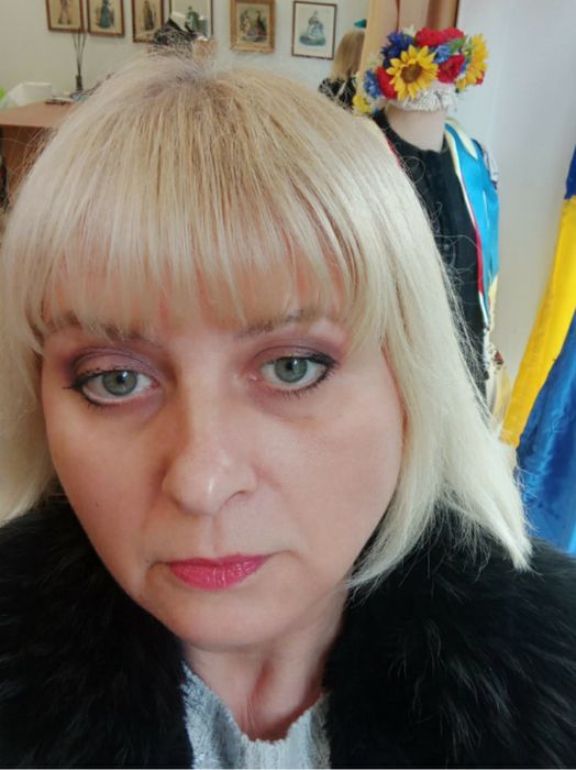 Oksana Syenina, ucraina, ha una attività in ambito sartoriale