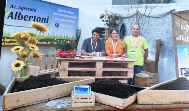 Luigi Devicenzi, Antonella Devicenzi e Mattia Trombini dell'Azienda Agricola Albertoni