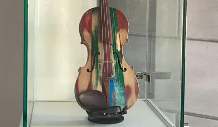 Dettaglio del Violino del mare