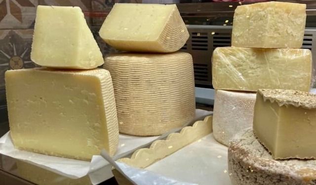 Pepita, pecorino e altri formaggi prodotti dall'azienda agricola Bianchessi

