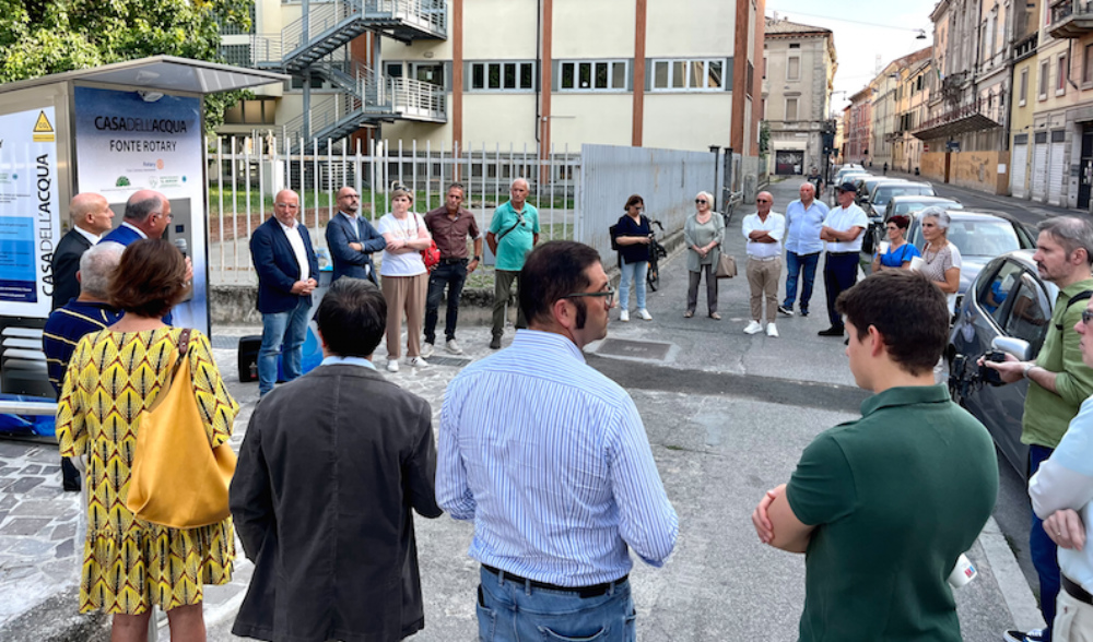 Una Nuova Casa Dellacqua A Cremona Inaugurata Fonte Rotary In Via