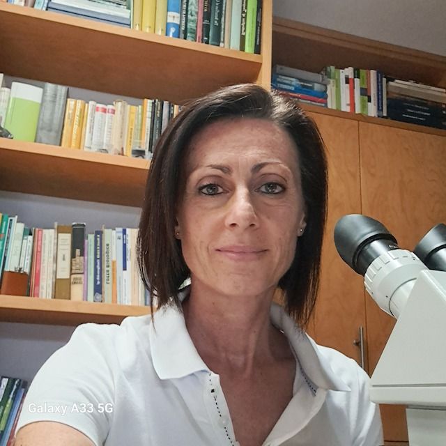 Ilaria Negri, docente di Crop protection e di Disease and pest management presso la sede di Piacenza della facoltà di Scienze agrarie, alimentari e ambientali