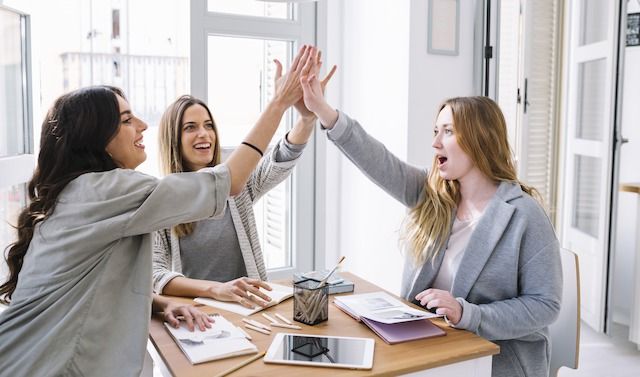 Drawing-women-giving-high-five

