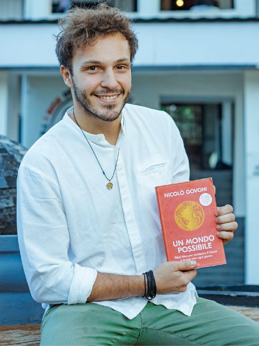 Nicolò Govoni con il suo nuovo libro
