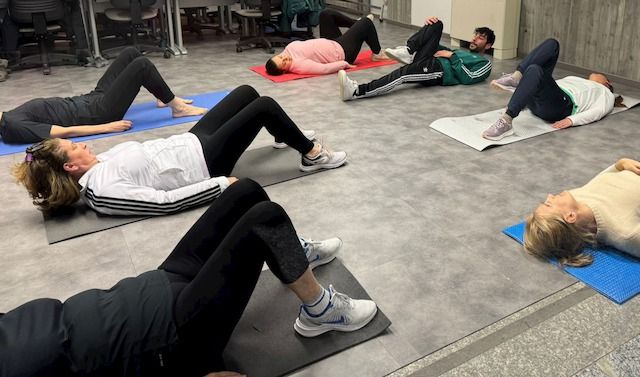 Un momento della lezione di pilates