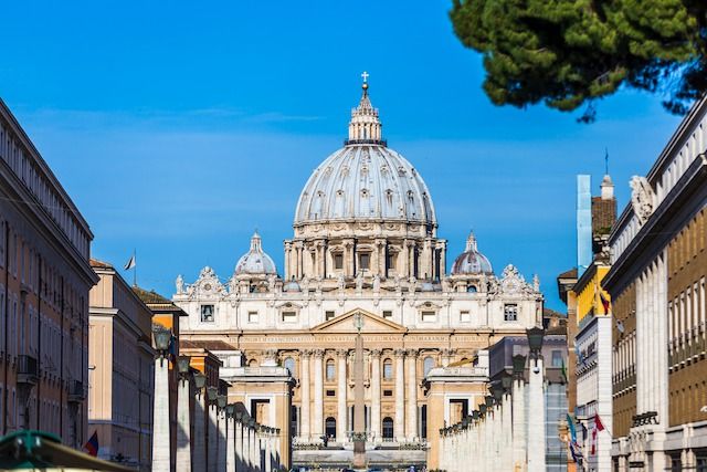 Giant-church

Tourism and sightseeing, view over famous St. Peter's Basilica, Vatican City from Road of the Conciliation, summer day, blue sky