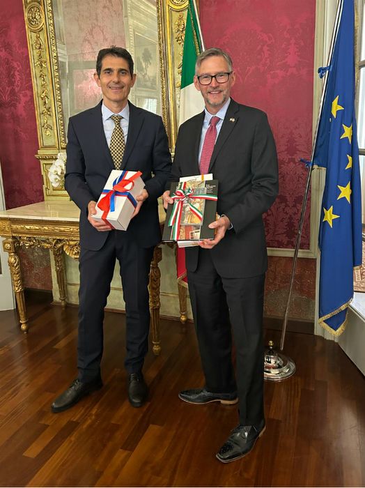 Il Preetto Giannelli con il Console americano